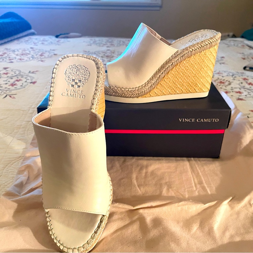 Mule wedges